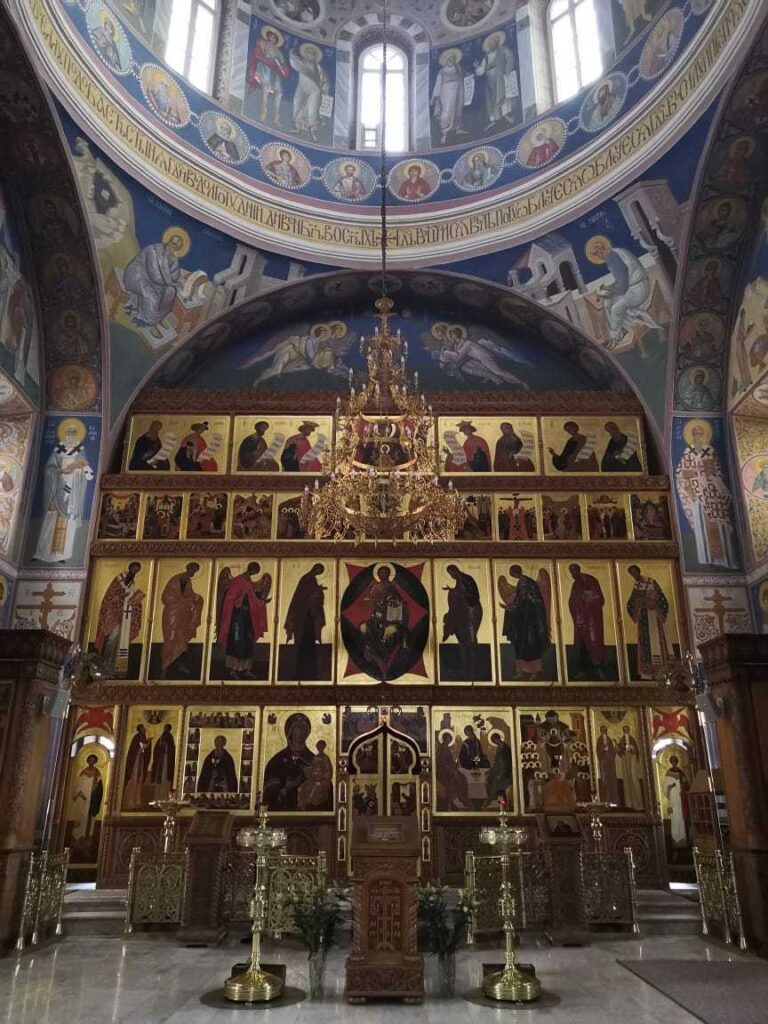 Троице-Сергиева Лавра и скиты