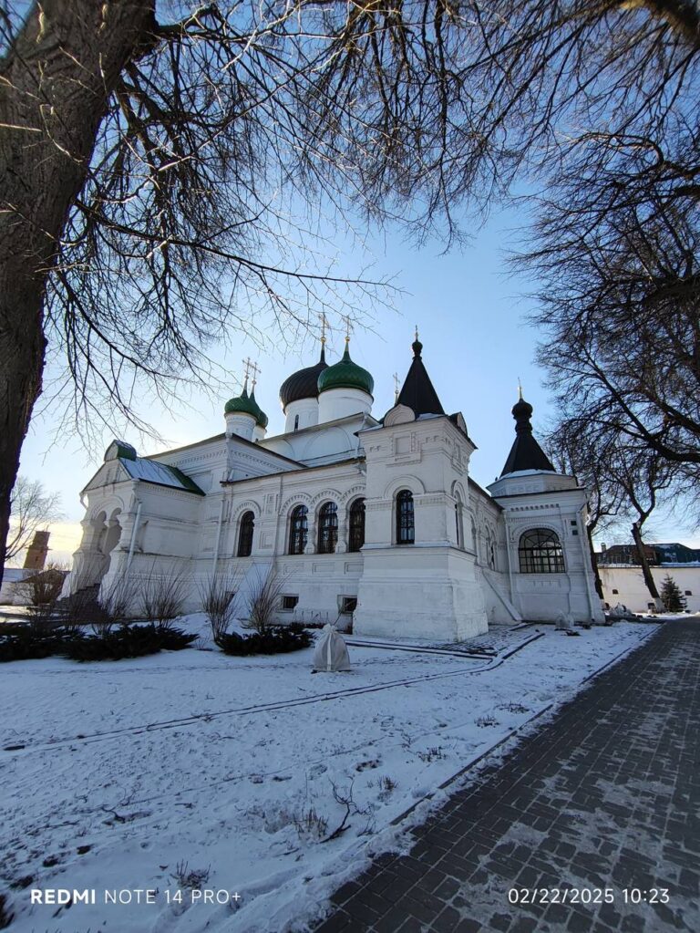 Ярославль — Толгский монастырь, Кострома, Тутаев.