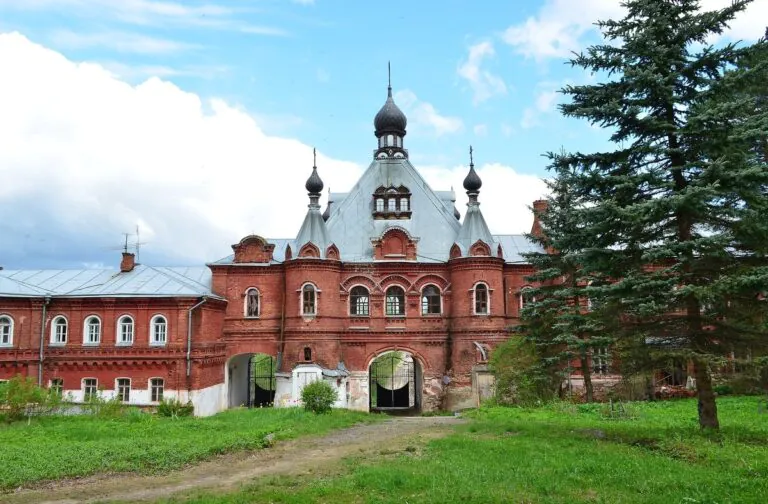 Смоленская Зосимова Пустынь — Успенский монастырь в Александрове — Стефано-Махрищский монастырь