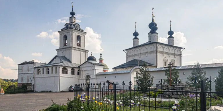 Свято-Троицкий Белопесоцкий женский монастырь — Никитский женский монастырь (город Кашира)