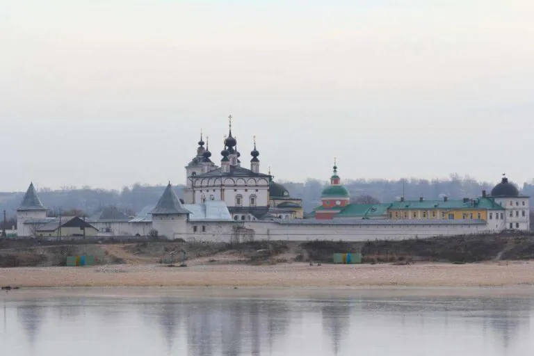 Свято-Троицкий Белопесоцкий женский монастырь — Никитский женский монастырь (город Кашира)
